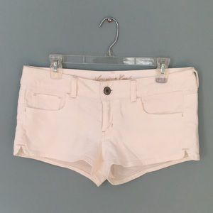 White American Eagle shorts